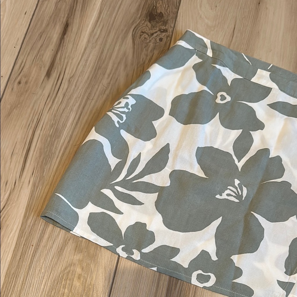 Volcom Women's Floral Skirt - Teal and White - Picture 3 of 8